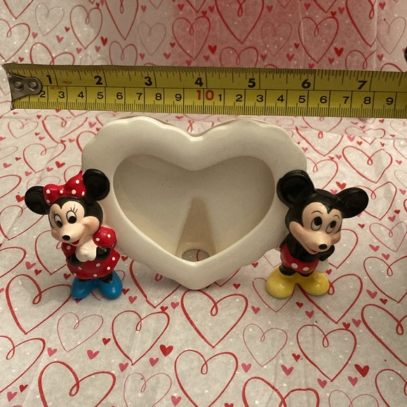 ADORABLE Ceramic HEART FRAME w/3D Minnie& Mickey Mouse; integrated rear support - Picture 4 of 6